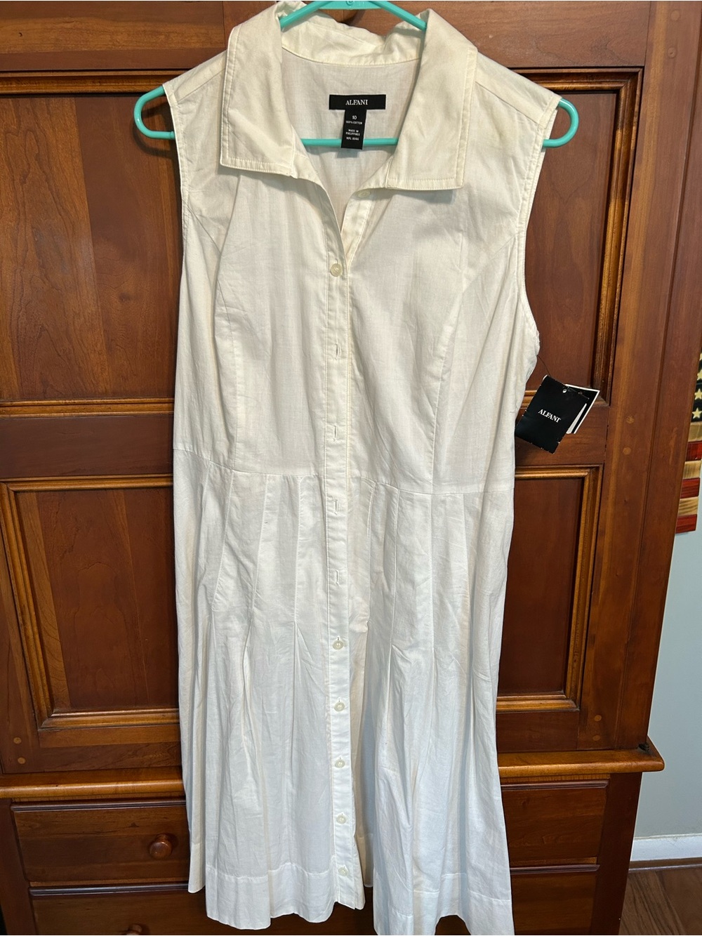 Alfani Sleeveless collared button-down Shirt dress.  Size 10.  NWT